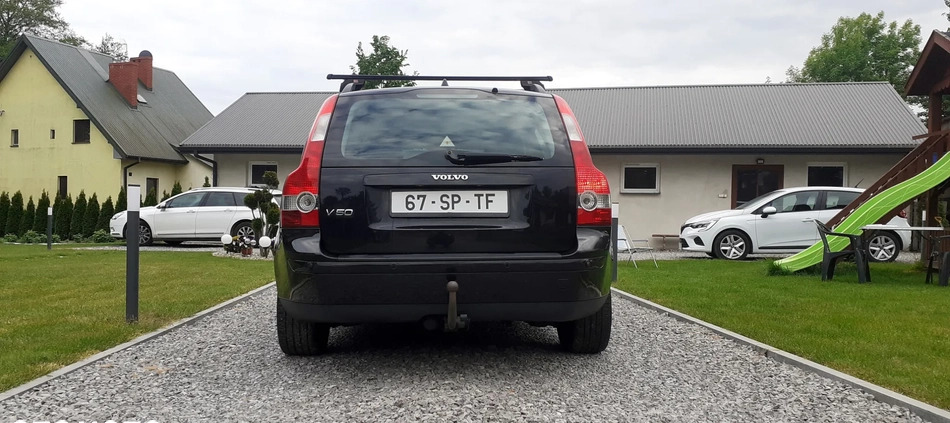 Volvo V50 cena 15900 przebieg: 179000, rok produkcji 2006 z Bełżyce małe 562